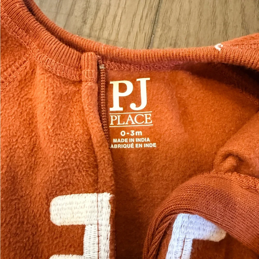 Football Fleece onesie and bodysuits - Picture 3 of 4